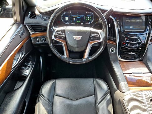 Used 2018 Cadillac Escalade Luxury image 14