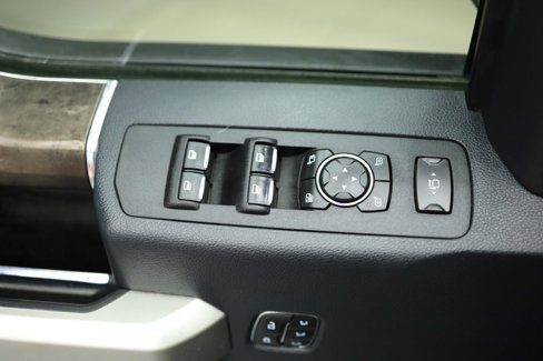 Used 2022 Ford F350 Lariat w/ Tremor Off-Road Package image 41