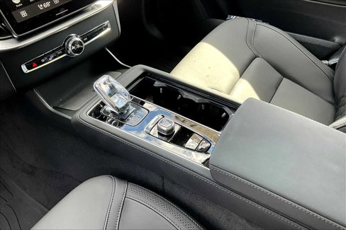 New 2026 Volvo XC90 B6 Plus w/ Protection Package Premier image 10