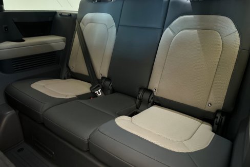 Used 2024 Land Rover Defender 130 X image 15
