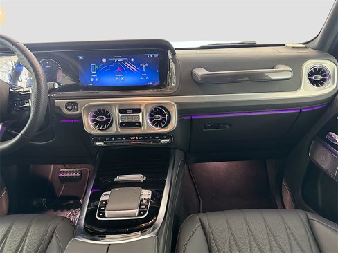 Used 2025 Mercedes-Benz G 550 image 25