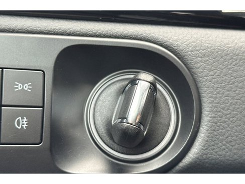 Used 2022 Porsche Cayenne image 27