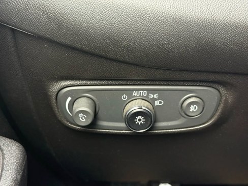 Used 2020 Chevrolet Equinox Premier w/ Premier Redline Edition image 29