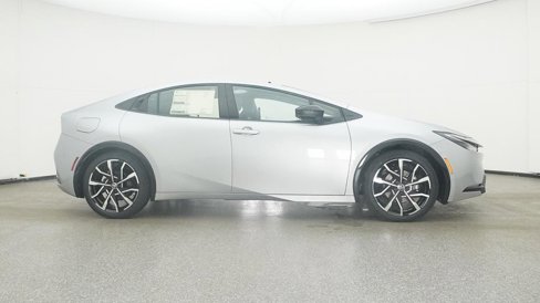 New 2025 Toyota Prius XLE image 25