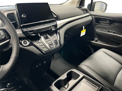 New 2026 Honda Odyssey Touring image 16