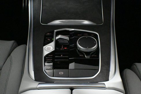 New 2026 BMW X5 xDrive40i w/ M Sport Package image 25