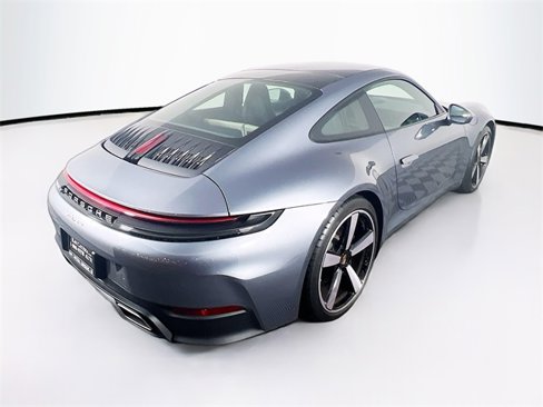Used 2025 Porsche 911 Carrera image 9