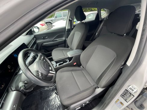 Used 2025 Hyundai Kona SEL image 32