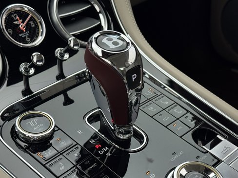 Certified 2024 Bentley Continental GT image 29