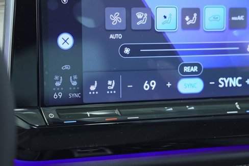 New 2025 Volkswagen Atlas SEL Premium R-Line image 16