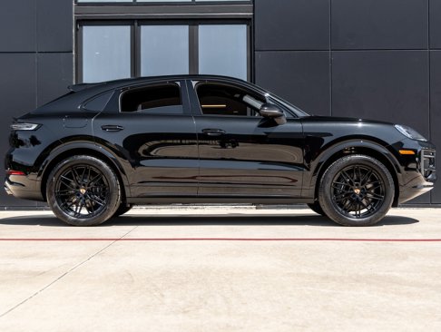 New 2026 Porsche Cayenne Coupe image 12