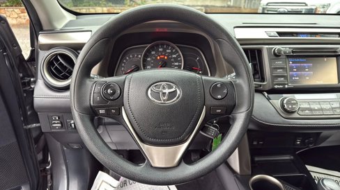 Used 2015 Toyota RAV4 XLE image 24