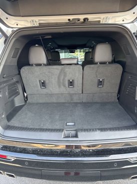 Used 2024 Chevrolet Traverse RS image 19