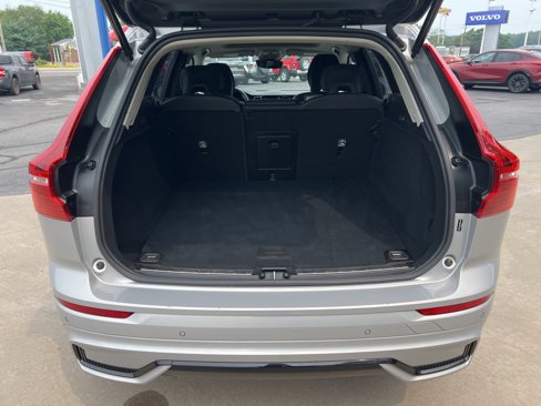 Certified 2025 Volvo XC60 B5 Plus image 29
