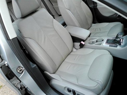 Used 2007 Volkswagen Passat 2.0T image 12