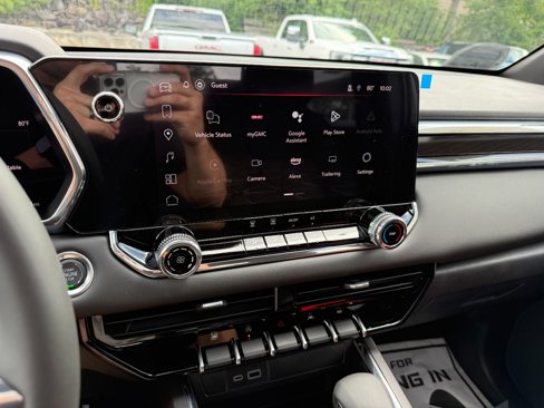 New 2025 GMC Canyon Elevation w/ Technology Package image 28