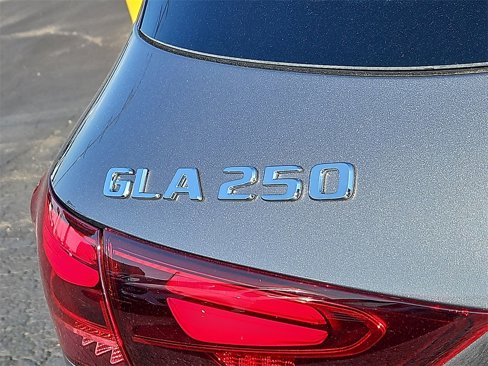 New 2026 Mercedes-Benz GLA 250 image 14
