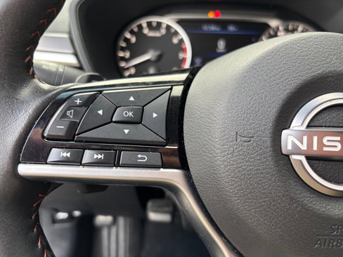 Used 2024 Nissan Altima 2.5 SR image 18