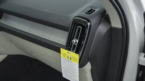 New 2025 Volvo XC40 B5 Plus w/ Protection Package Premier image 16