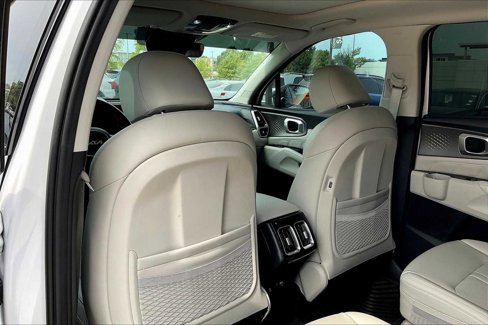 Used 2023 Kia Sorento SX image 12