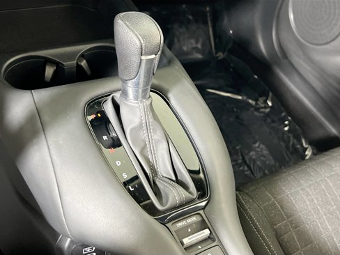 Used 2023 Honda HR-V LX image 16