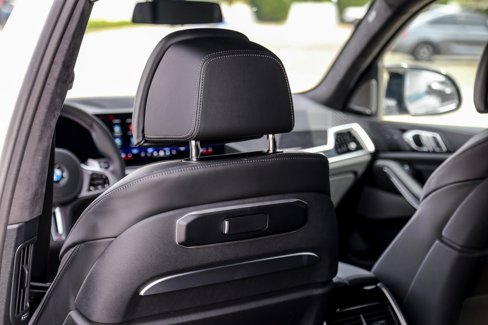 New 2026 BMW X7 M60i image 21