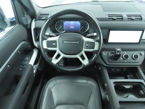 Used 2022 Land Rover Defender 110 SE image 10