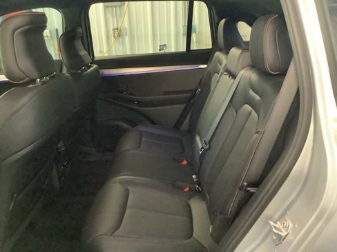 New 2025 Jeep Wagoneer Launch Edition image 32