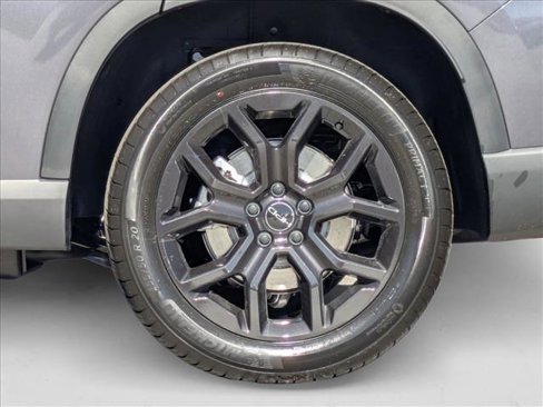 New 2025 Honda Pilot Touring image 10