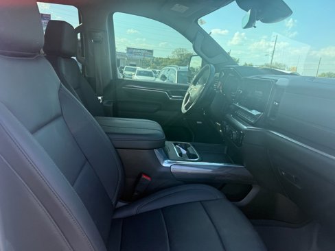 Used 2024 Chevrolet Silverado 2500 LTZ w/ LTZ Premium Package image 14