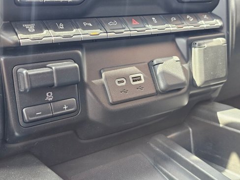 Used 2023 GMC Sierra 3500 AT4 w/ AT4 Premium Plus Package image 35