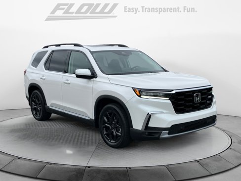 New 2025 Honda Pilot Touring image 1