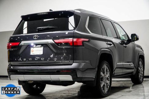 Used 2025 Toyota Sequoia Capstone image 13