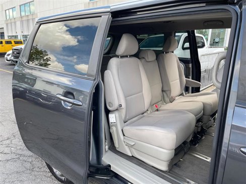 Used 2016 Kia Sedona LX w/ LX Convenience Package image 26