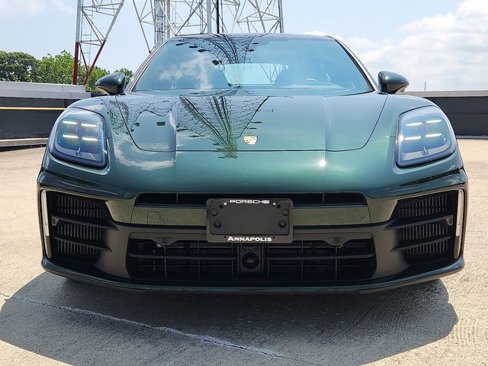 Used 2025 Porsche Panamera image 8