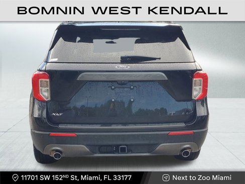 Used 2022 Ford Explorer XLT w/ Equipment Group 202A image 6