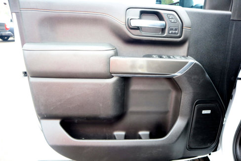 Used 2022 GMC Sierra 2500 AT4 w/ AT4 Premium Plus Package image 14