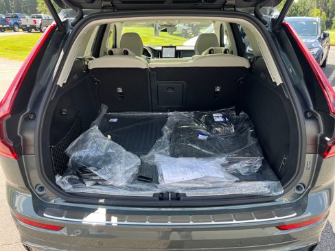 New 2026 Volvo XC60 T8 Ultra image 28