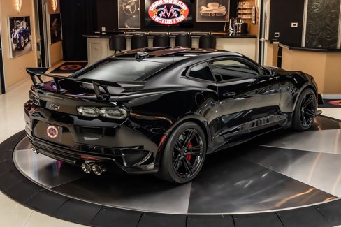 Used 2022 Chevrolet Camaro ZL1 image 13