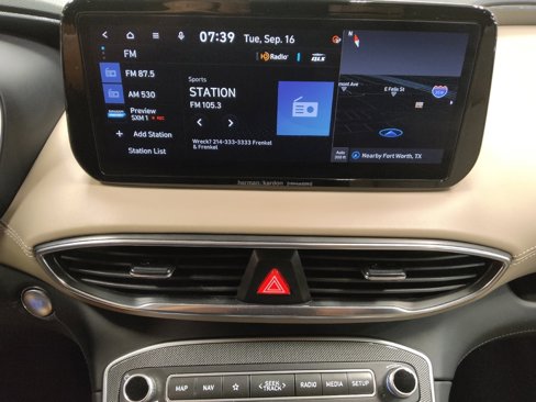 Used 2023 Hyundai Santa Fe SEL w/ Premium Package image 25
