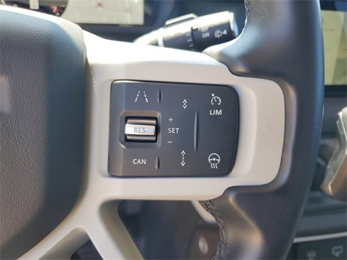 Used 2024 Land Rover Defender 90 S image 18
