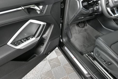 New 2025 Audi Q3 2.0T Premium Plus image 8