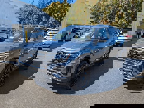 New 2025 Volkswagen Atlas Cross Sport SE image 7