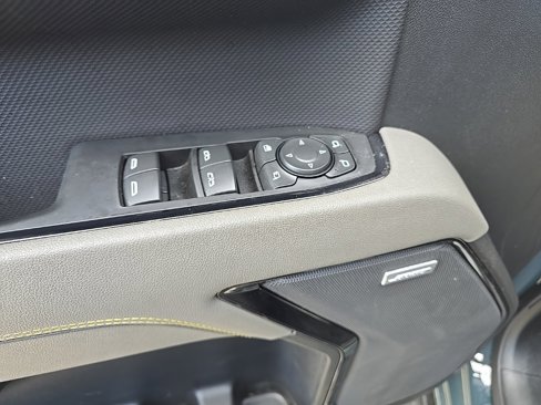 Used 2025 Chevrolet Silverado 1500 ZR2 w/ Technology Package image 9
