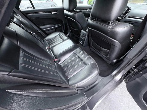 Used 2019 Chrysler 300 S image 18