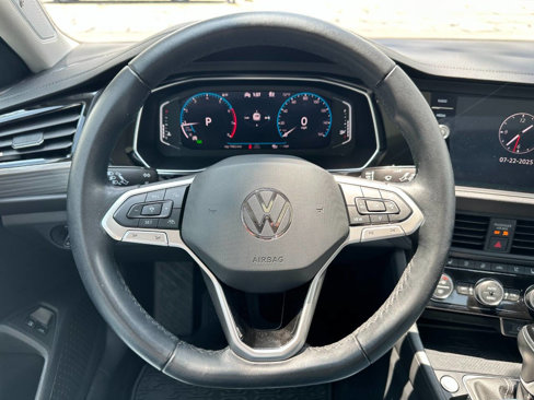 Used 2024 Volkswagen Jetta SEL image 32