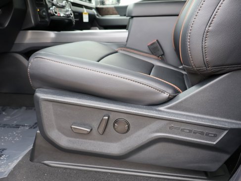 New 2025 Ford F250 Lariat w/ Lariat Ultimate Package image 29