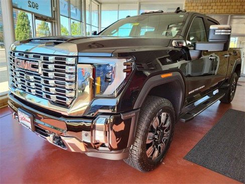 New 2025 GMC Sierra 2500 Denali w/ Denali Reserve Package image 7
