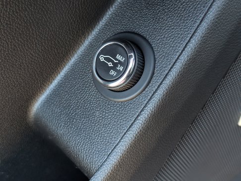 Used 2022 Chevrolet Traverse LT w/ LT Premium Package image 34