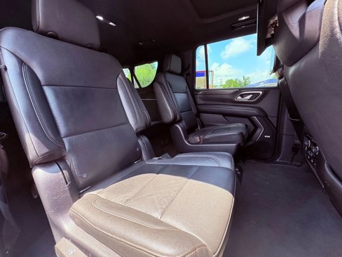Used 2021 Chevrolet Suburban LT w/ Rear Media and Nav Package image 22